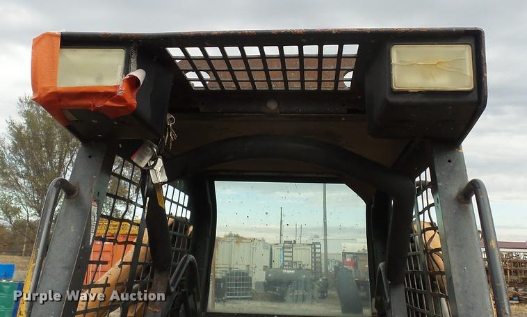 image for item J5738 2003 Case 90XT skid steer