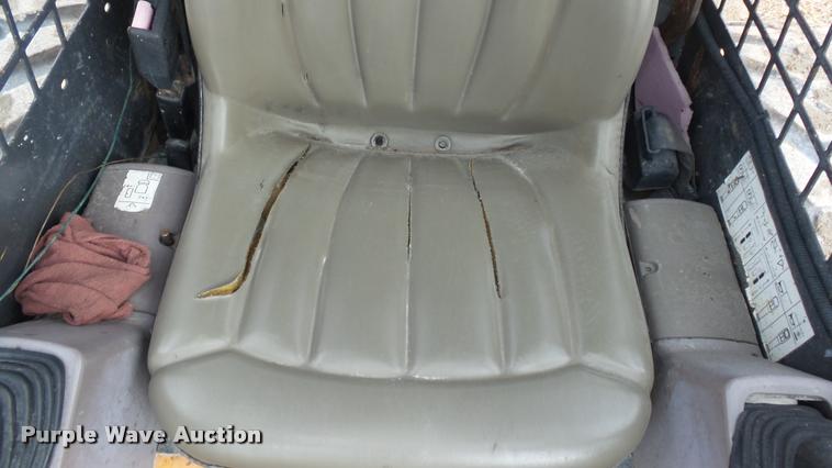 image for item J5738 2003 Case 90XT skid steer