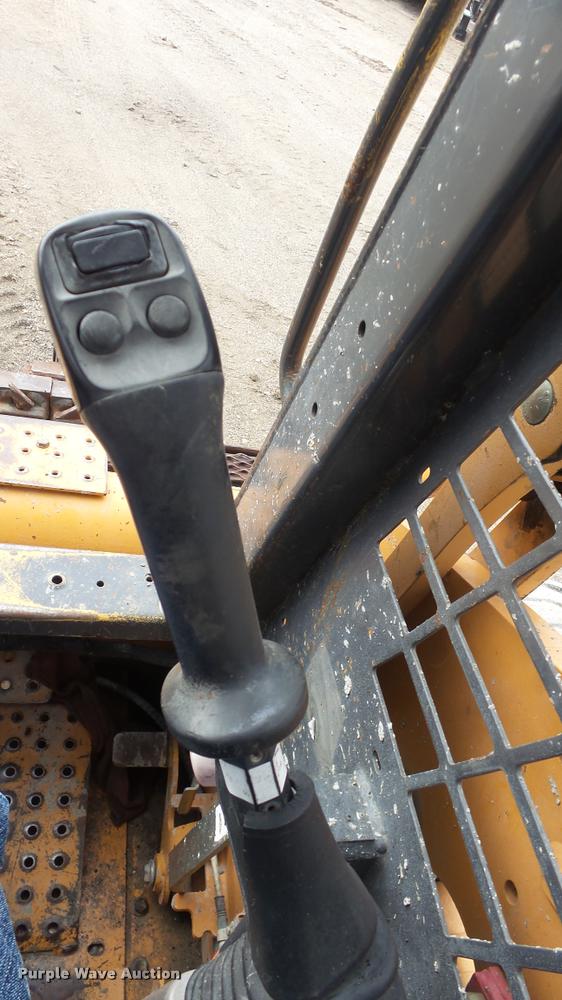 image for item J5738 2003 Case 90XT skid steer