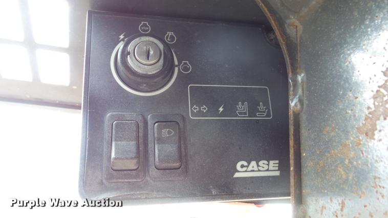 image for item J5738 2003 Case 90XT skid steer