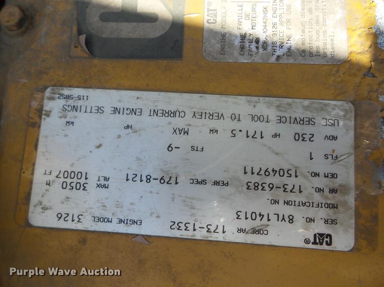 image for item J8705 2000 GMC C7500 bucket truck