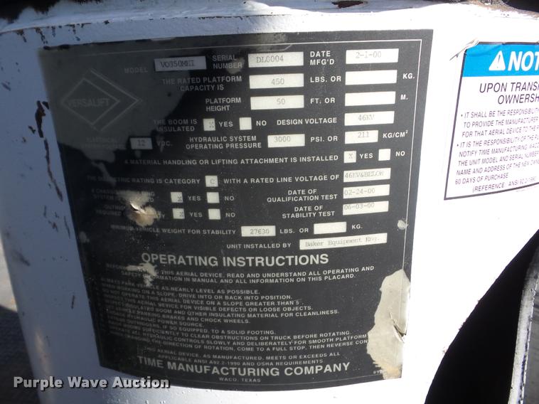 image for item J8705 2000 GMC C7500 bucket truck