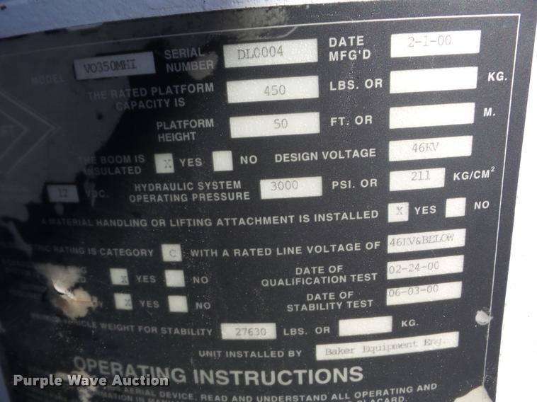 image for item J8705 2000 GMC C7500 bucket truck