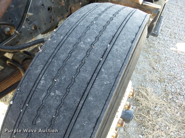 image for item J8707 1992 International 2574 bucket truck