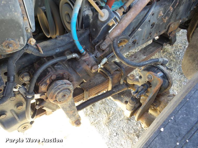 image for item J8707 1992 International 2574 bucket truck