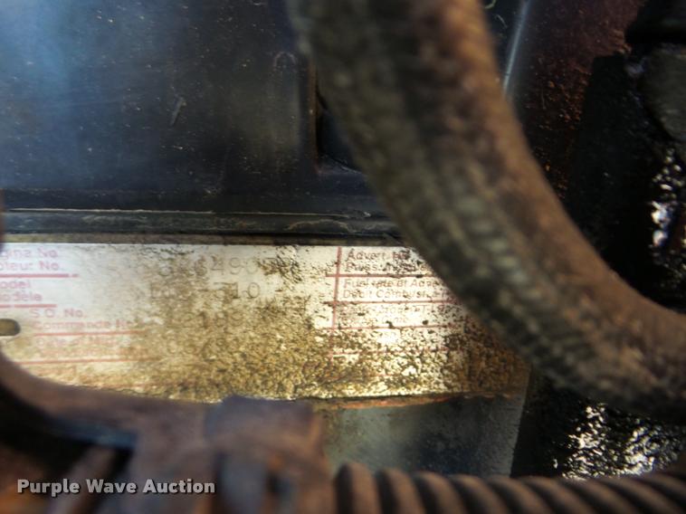 image for item J8707 1992 International 2574 bucket truck