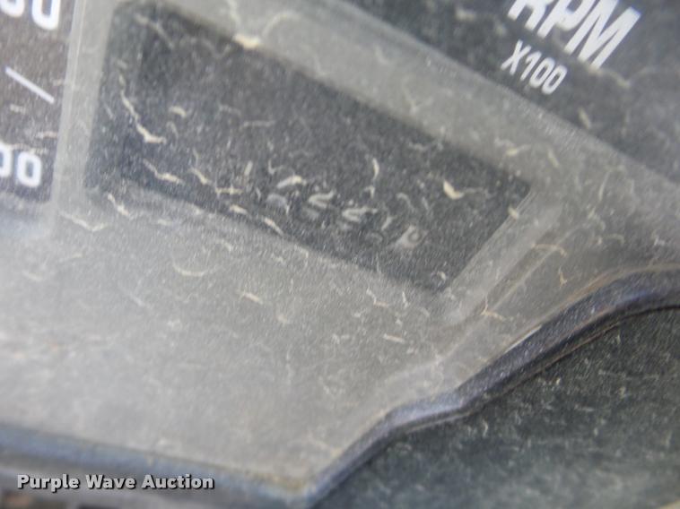 image for item J8707 1992 International 2574 bucket truck