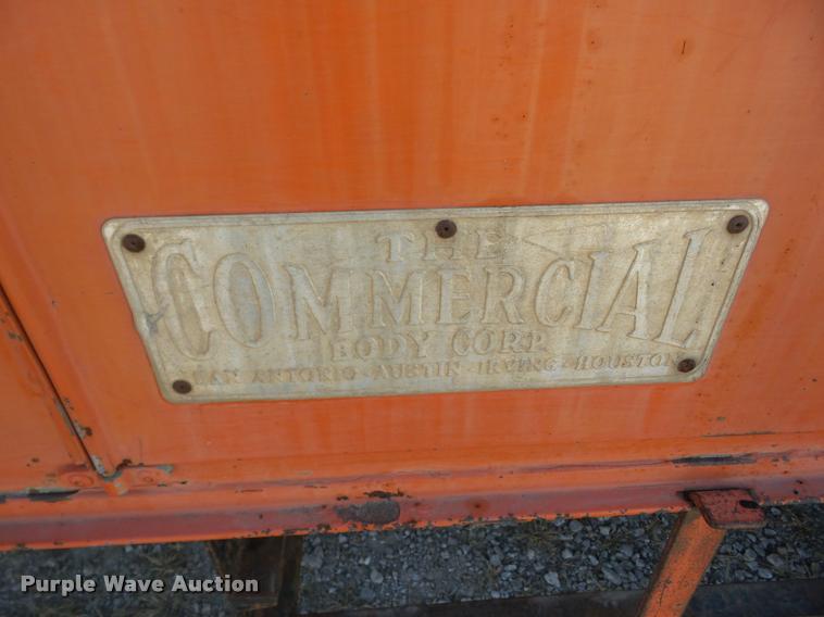 image for item J8707 1992 International 2574 bucket truck