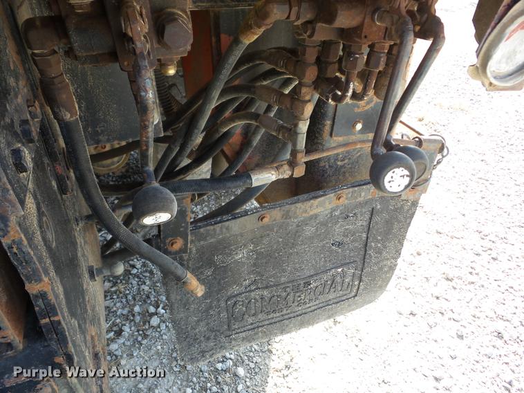 image for item J8707 1992 International 2574 bucket truck