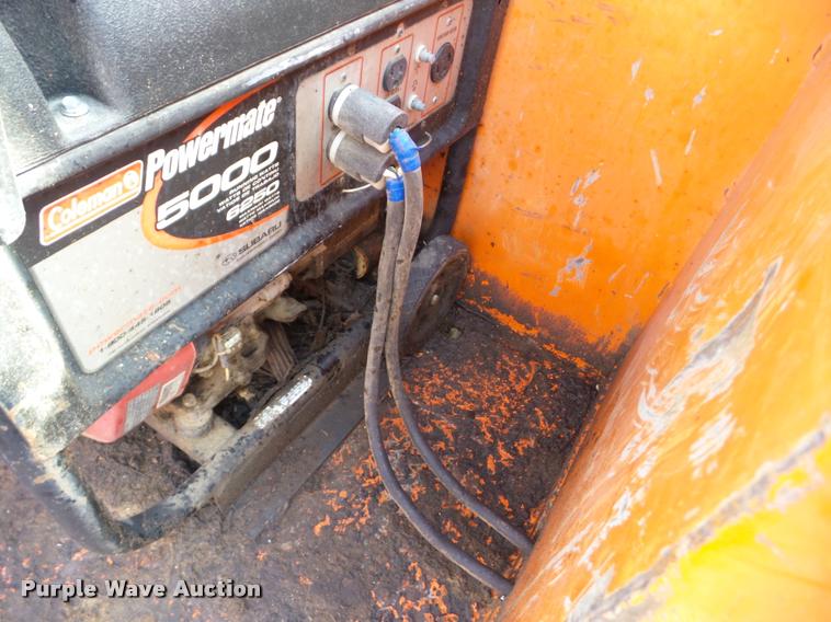 image for item J8707 1992 International 2574 bucket truck