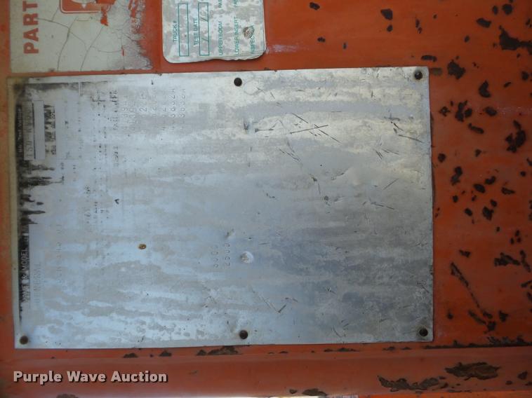 image for item J8707 1992 International 2574 bucket truck