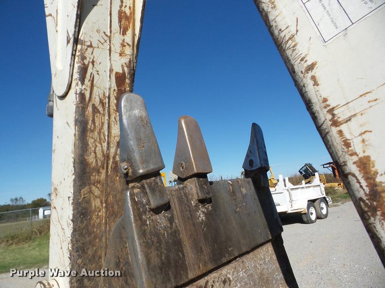 image for item J8712 2009 Terex 860B backhoe