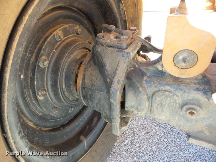 image for item J8713 Lull 644B-37 telehandler