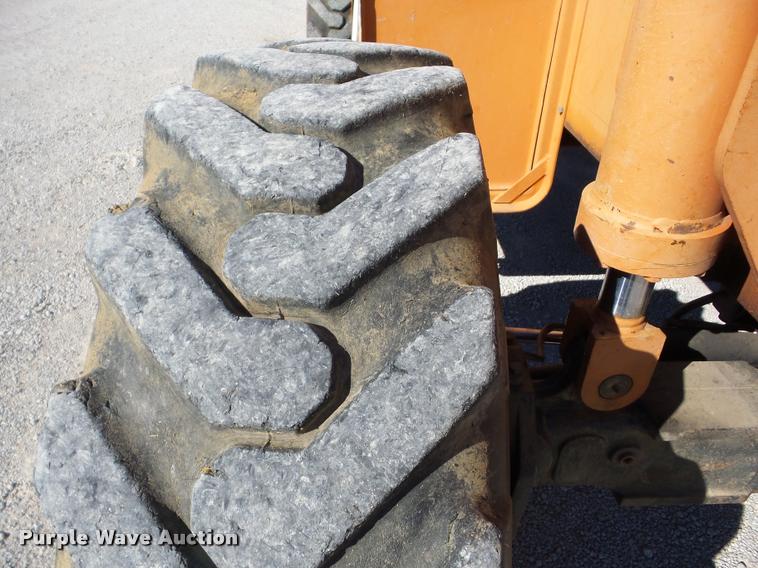 image for item J8713 Lull 644B-37 telehandler