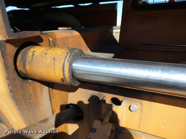 image for item J8713 Lull 644B-37 telehandler