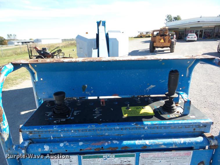 image for item J8714 1997 Genie S40 boom lift