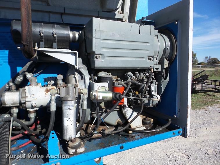 image for item J8714 1997 Genie S40 boom lift