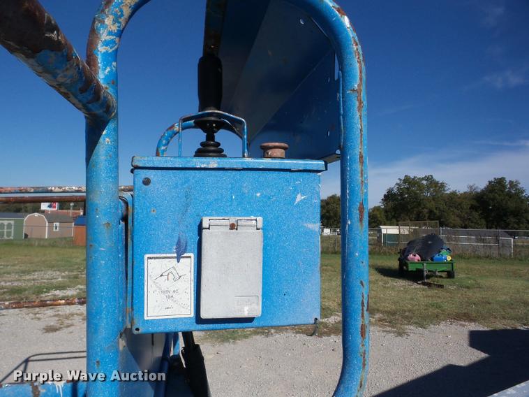 image for item J8714 1997 Genie S40 boom lift