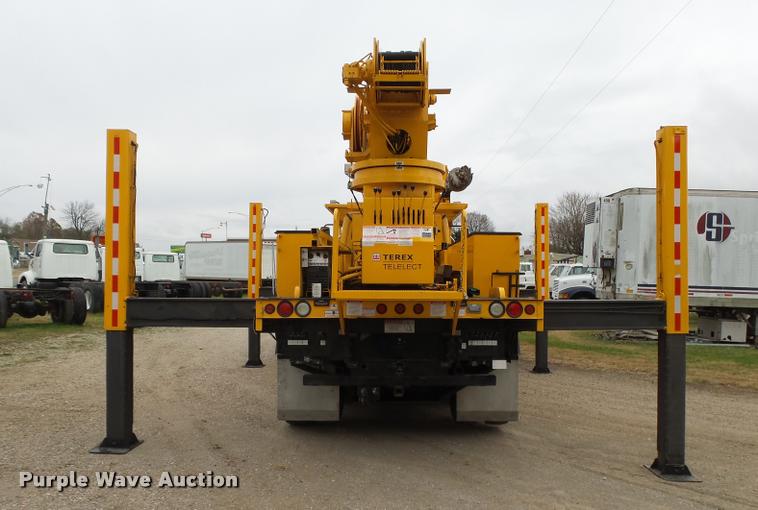 image for item K1026 2007 Freightliner Business Class M2  digger derrick truck