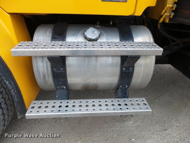 image for item K1026 2007 Freightliner Business Class M2  digger derrick truck