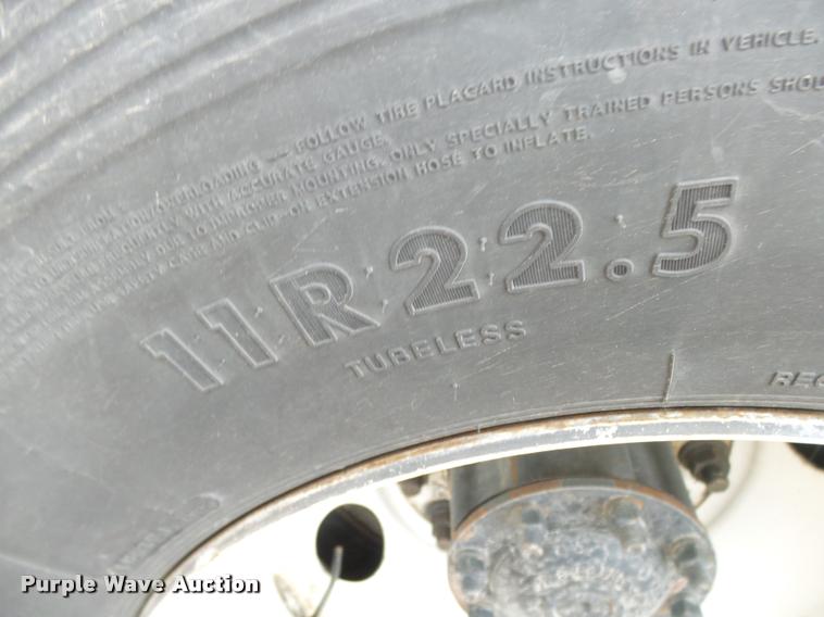 image for item K1026 2007 Freightliner Business Class M2  digger derrick truck