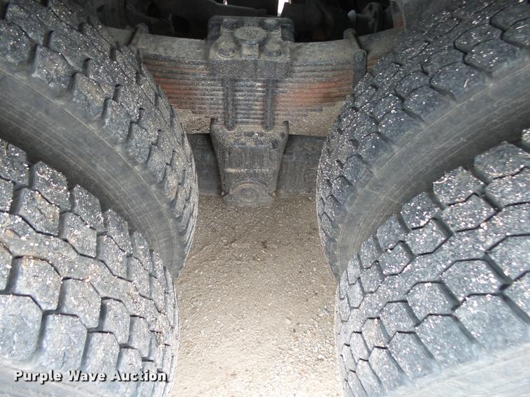 image for item K1026 2007 Freightliner Business Class M2  digger derrick truck