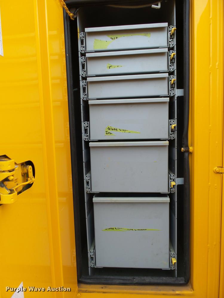 image for item K1026 2007 Freightliner Business Class M2  digger derrick truck