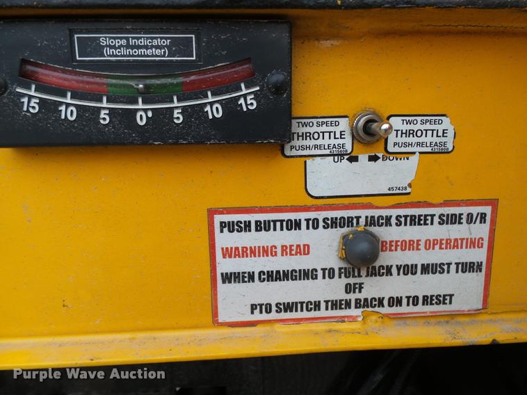 image for item K1026 2007 Freightliner Business Class M2  digger derrick truck