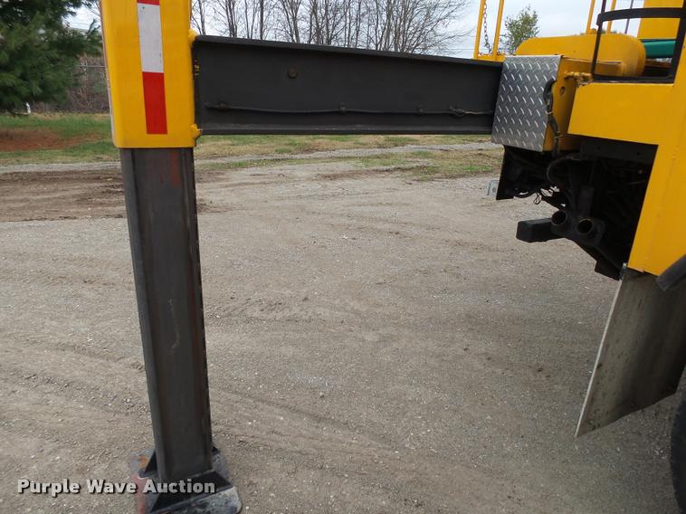 image for item K1026 2007 Freightliner Business Class M2  digger derrick truck