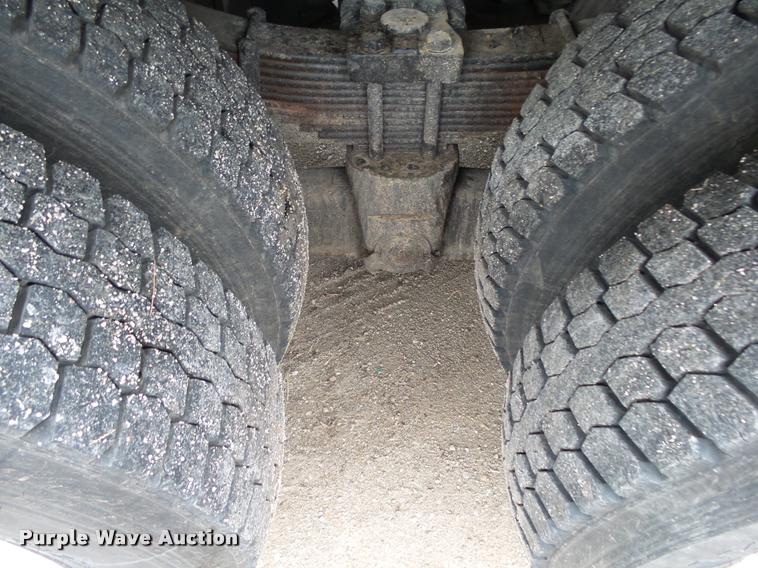 image for item K1026 2007 Freightliner Business Class M2  digger derrick truck