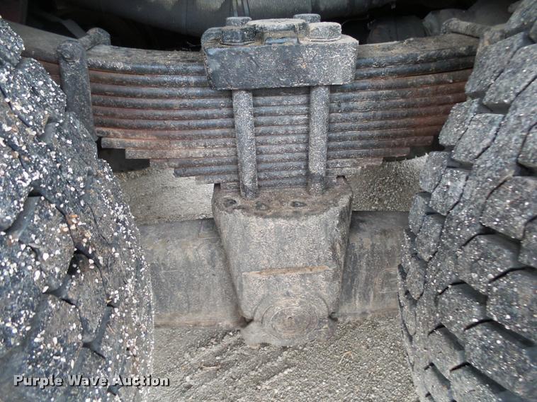 image for item K1026 2007 Freightliner Business Class M2  digger derrick truck