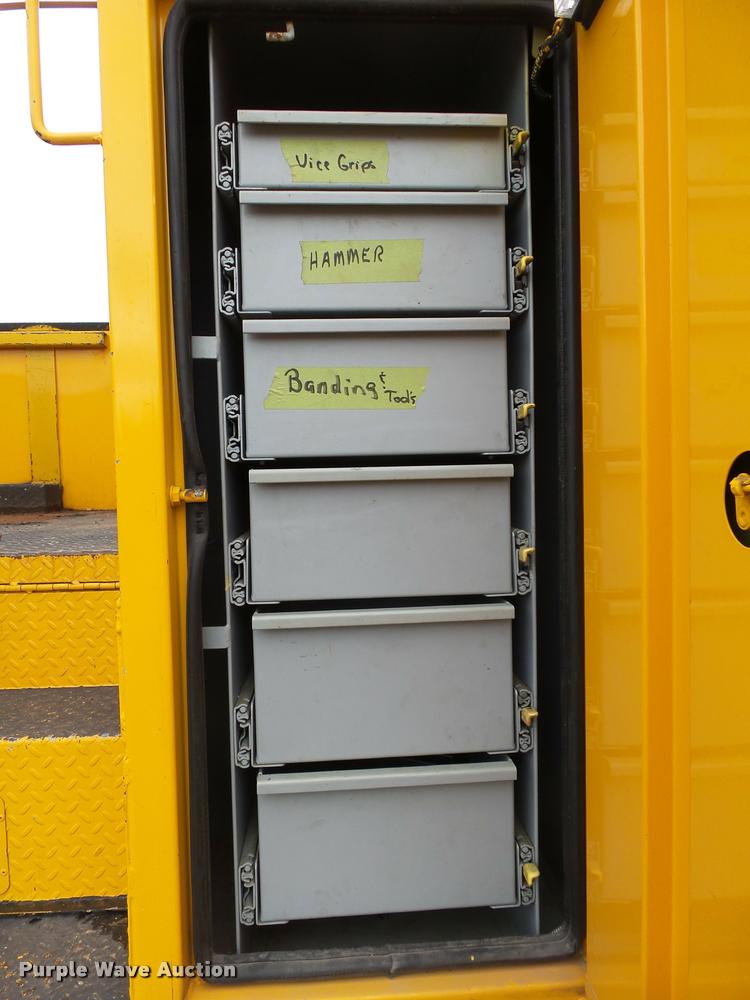 image for item K1026 2007 Freightliner Business Class M2  digger derrick truck