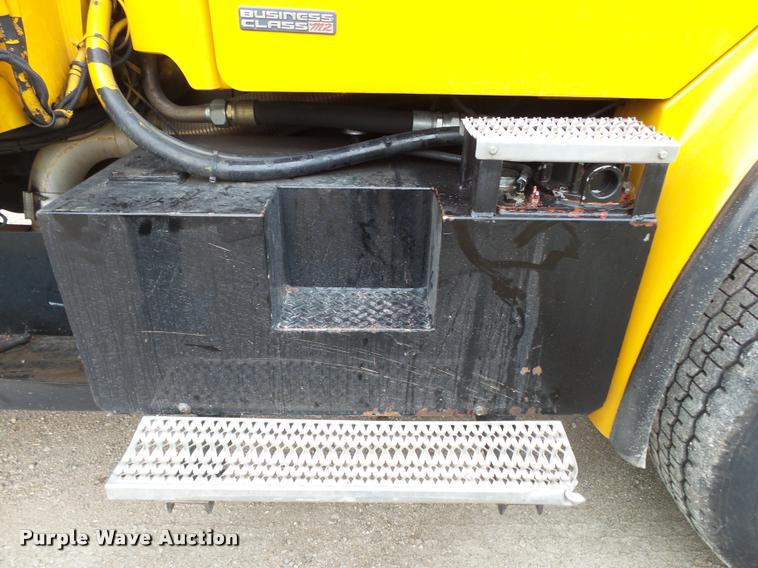 image for item K1026 2007 Freightliner Business Class M2  digger derrick truck