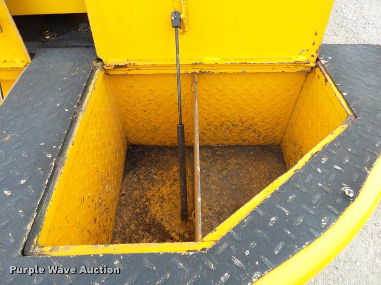 image for item K1026 2007 Freightliner Business Class M2  digger derrick truck