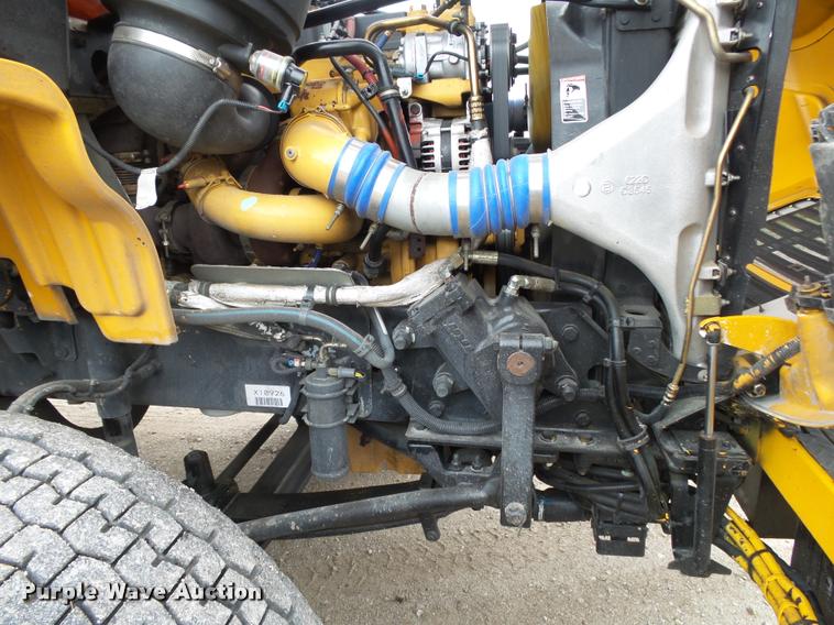 image for item K1026 2007 Freightliner Business Class M2  digger derrick truck