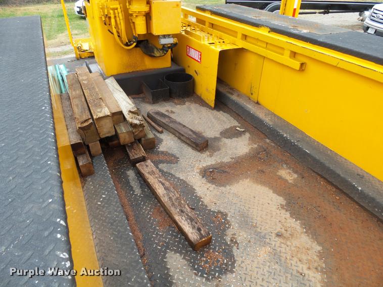 image for item K1026 2007 Freightliner Business Class M2  digger derrick truck