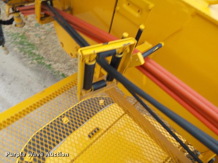 image for item K1026 2007 Freightliner Business Class M2  digger derrick truck