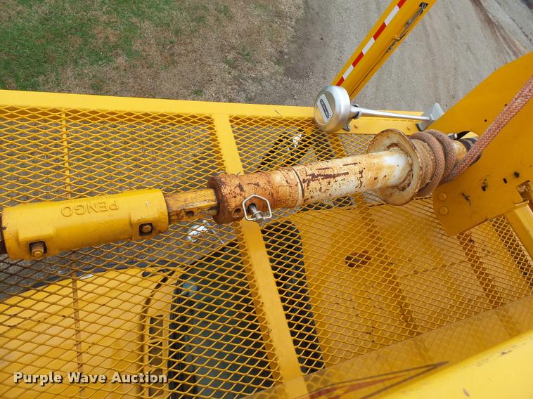 image for item K1026 2007 Freightliner Business Class M2  digger derrick truck