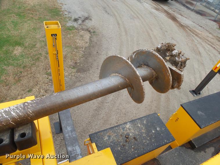 image for item K1026 2007 Freightliner Business Class M2  digger derrick truck