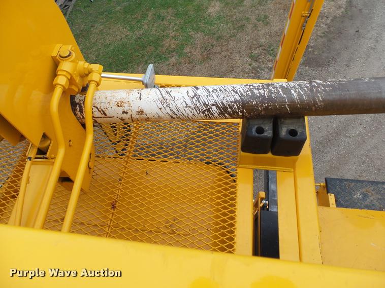 image for item K1026 2007 Freightliner Business Class M2  digger derrick truck