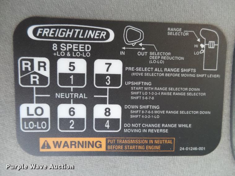 image for item K1026 2007 Freightliner Business Class M2  digger derrick truck