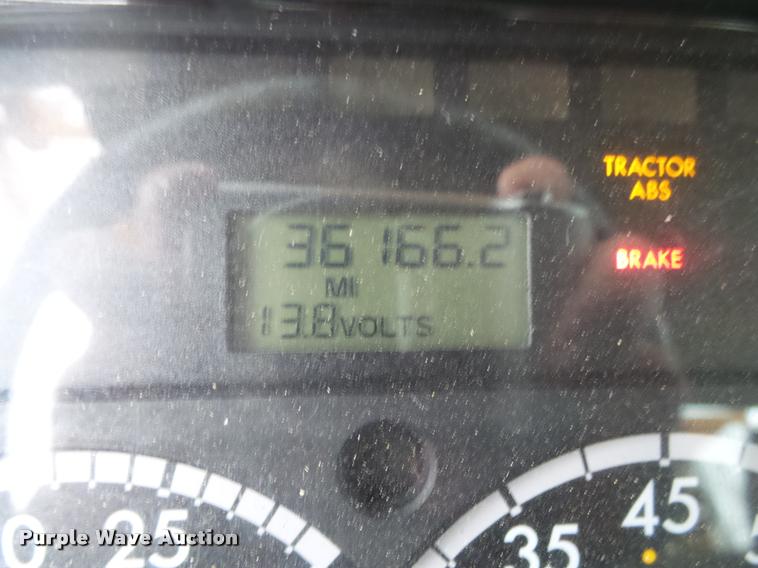 image for item K1026 2007 Freightliner Business Class M2  digger derrick truck