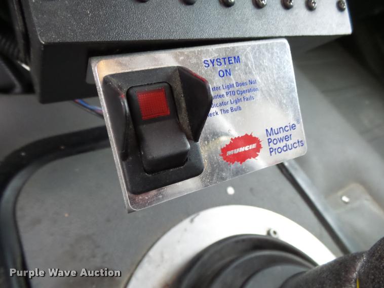 image for item K1026 2007 Freightliner Business Class M2  digger derrick truck