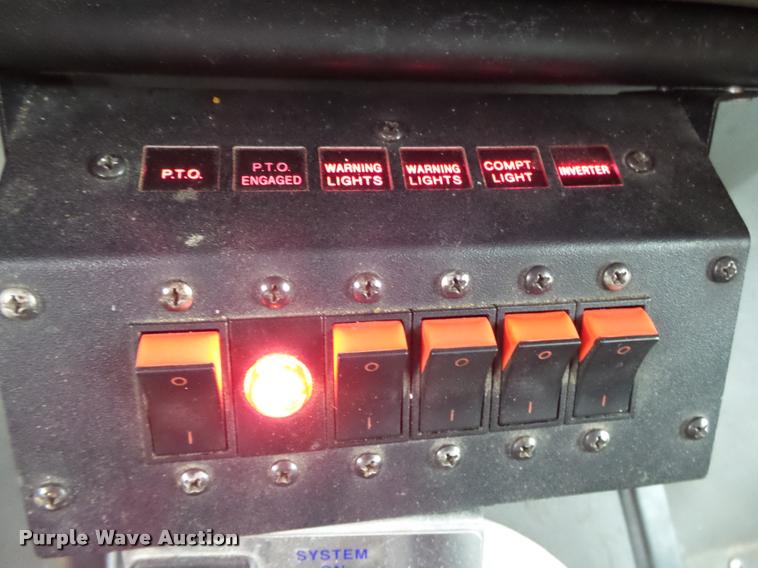 image for item K1026 2007 Freightliner Business Class M2  digger derrick truck