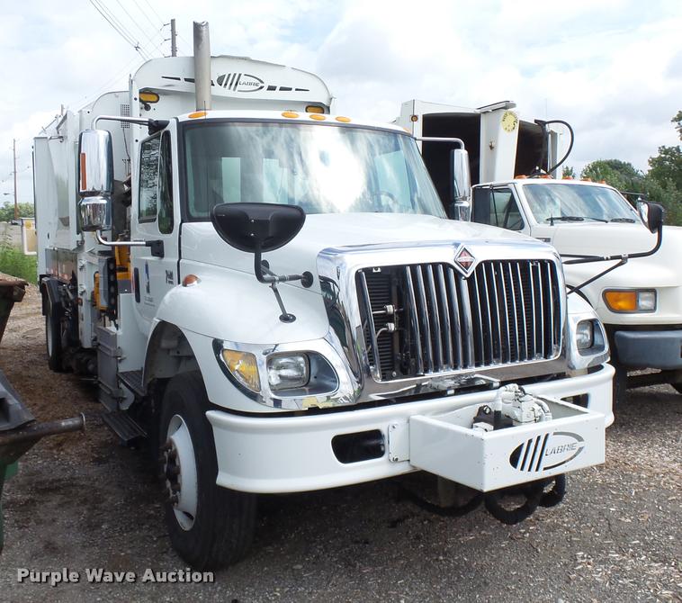 image for item K3087 2007 International 7400 refuse truck