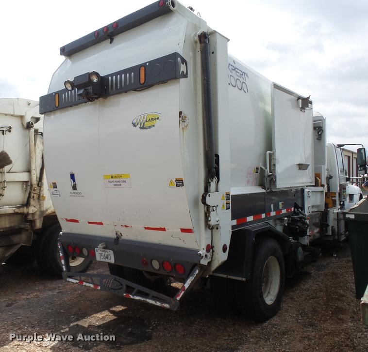 image for item K3087 2007 International 7400 refuse truck