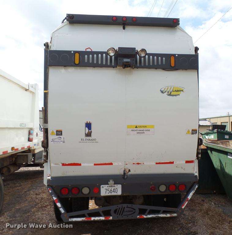 image for item K3087 2007 International 7400 refuse truck