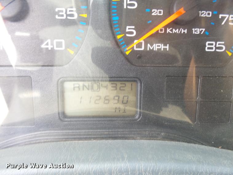 image for item K3087 2007 International 7400 refuse truck