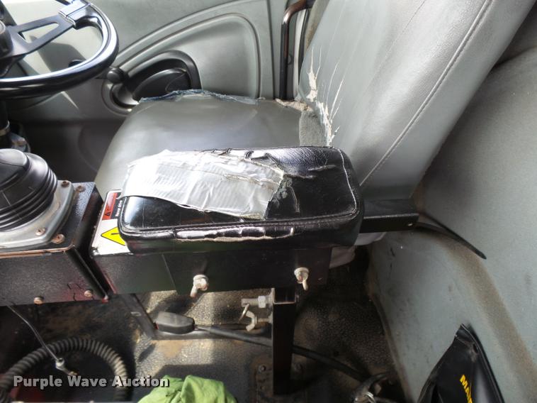 image for item K3087 2007 International 7400 refuse truck