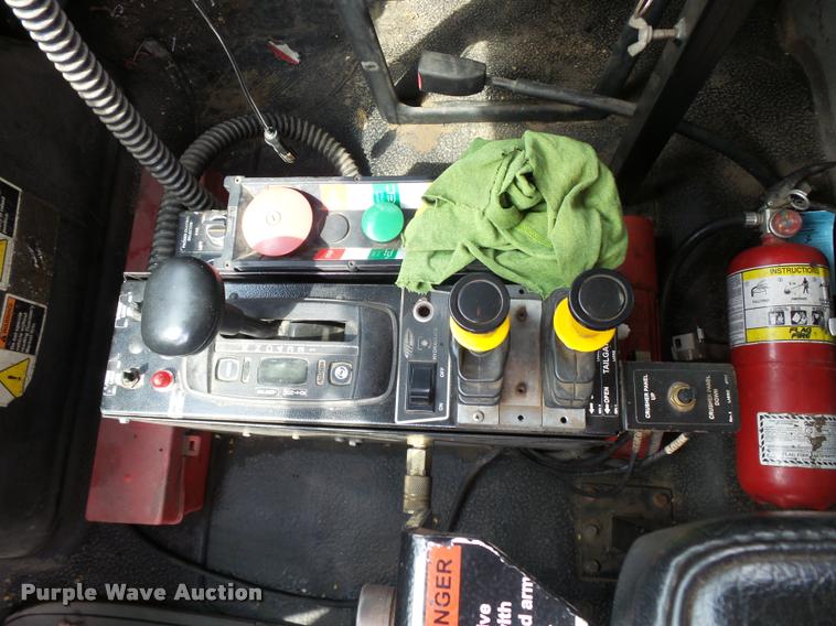 image for item K3087 2007 International 7400 refuse truck